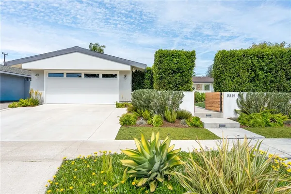 $1,775,000 | 3231 Rowena Drive, Rossmoor, CA 90720
