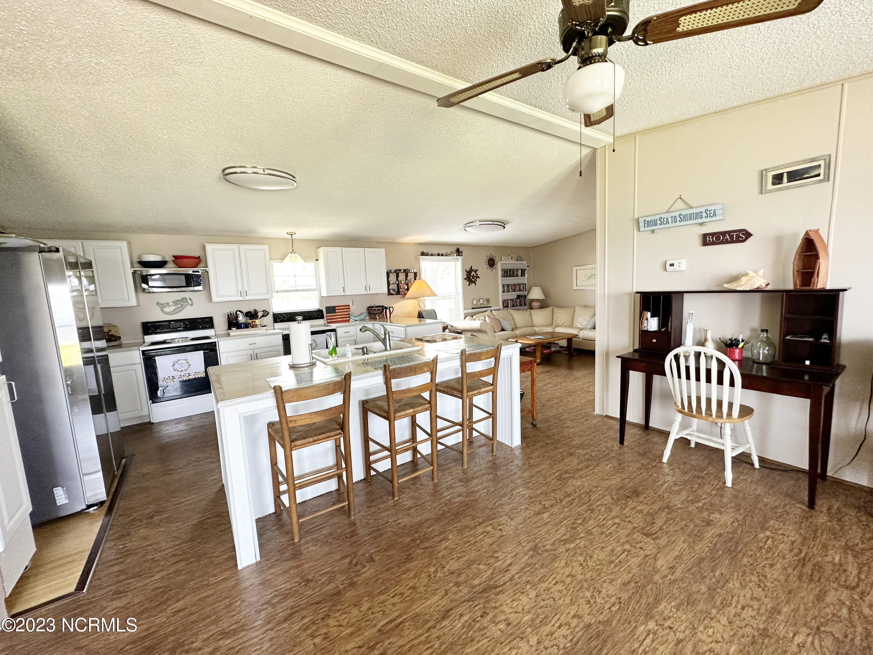 122 Roughton Road Columbia, NC 27925 - Photo 16 of 37 Dining/Kitchen/Living