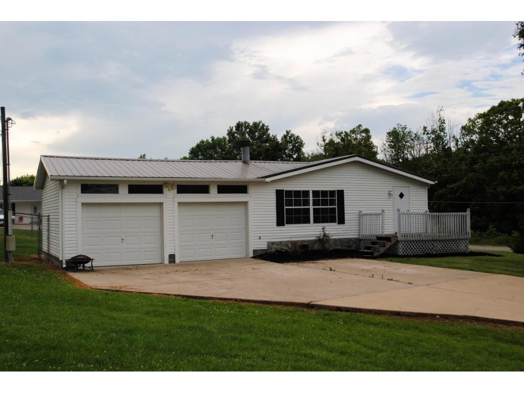 2305 Roaring Fork Road Greeneville, TN 37745 - Photo 3 of 24 Photo 3