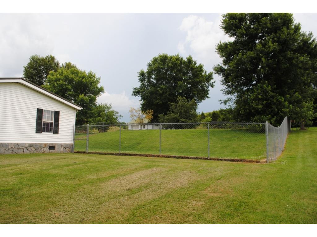 2305 Roaring Fork Road Greeneville, TN 37745 - Photo 7 of 24 Large fenced backyard