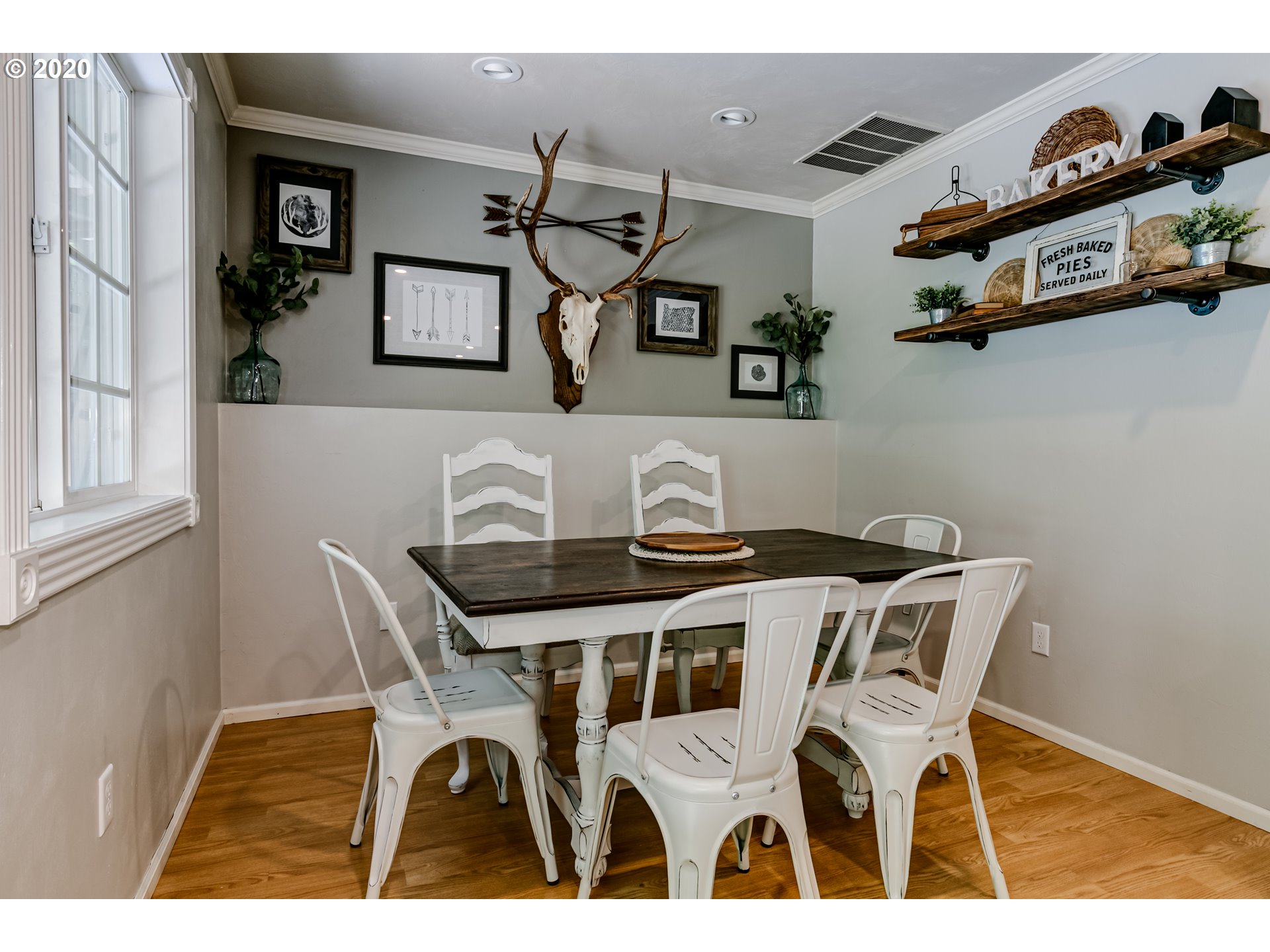 667 South 73rd Street Springfield, OR 97478 - Photo 10 of 21