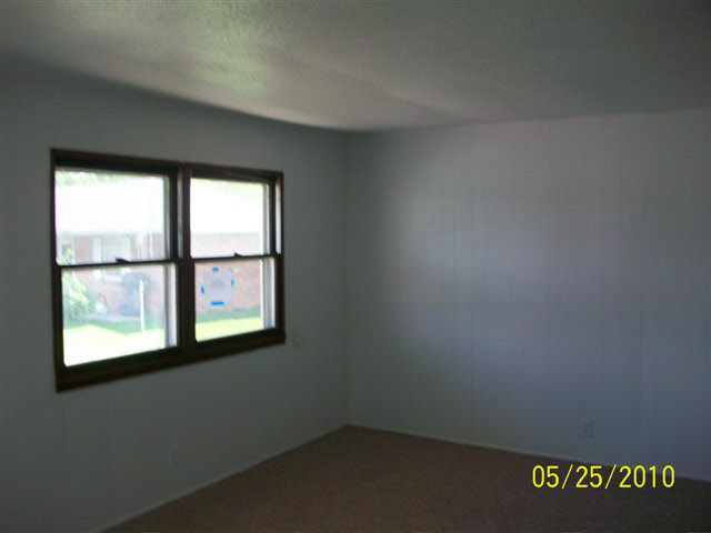 6300 East Piccadilly Road Muncie, IN 47303 - Photo 2 of 9 Gallery Image 2