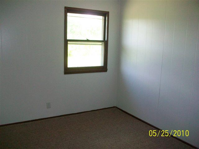 6300 East Piccadilly Road Muncie, IN 47303 - Photo 6 of 9 Gallery Image 6