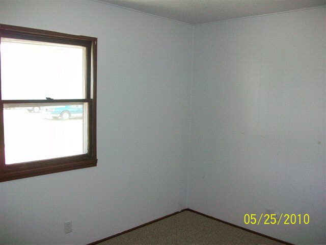 6300 East Piccadilly Road Muncie, IN 47303 - Photo 7 of 9 Gallery Image 7