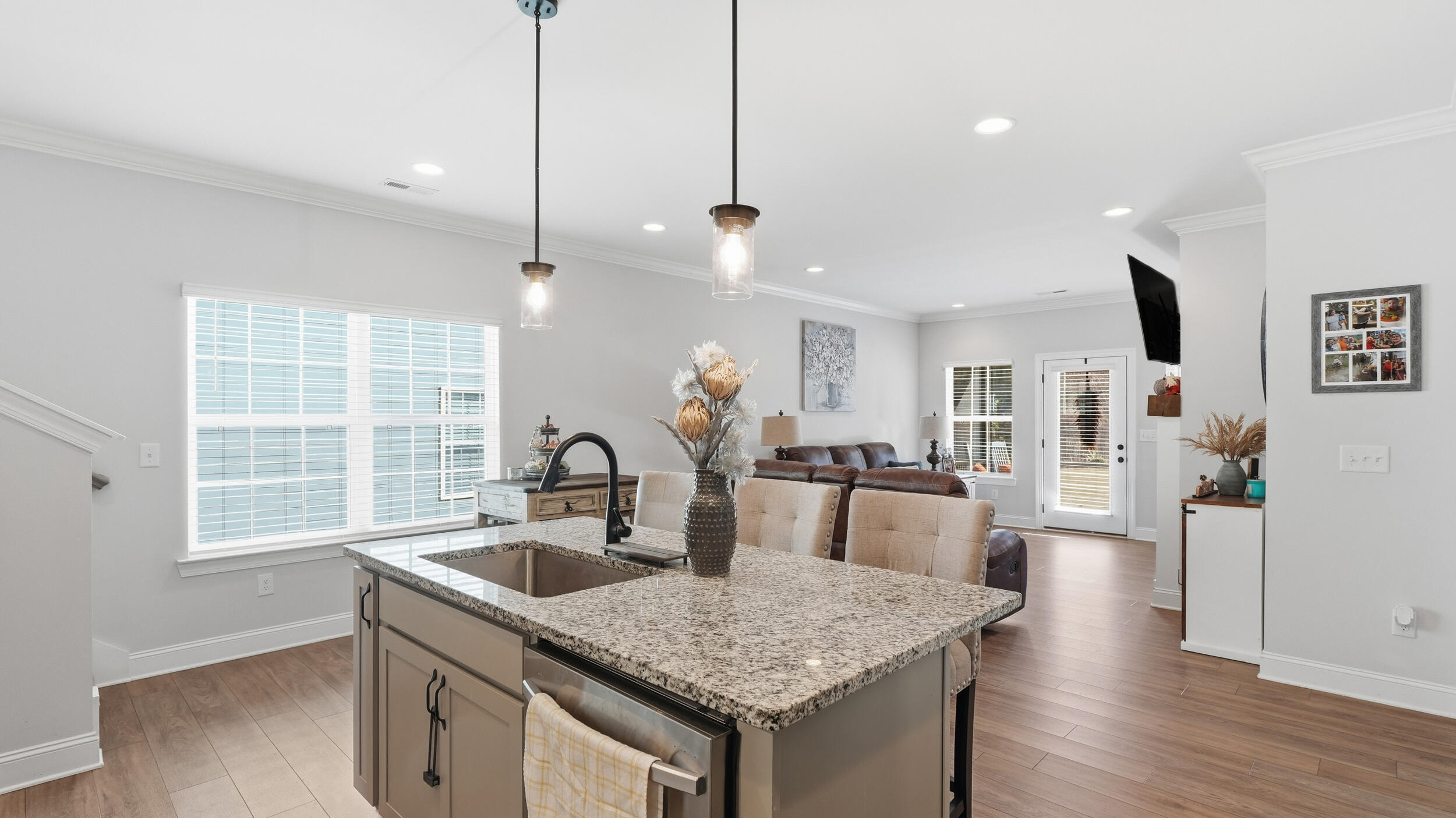 3951 Inlet Loop Chattanooga, TN 37416 - Photo 10 of 36 Main Living Area