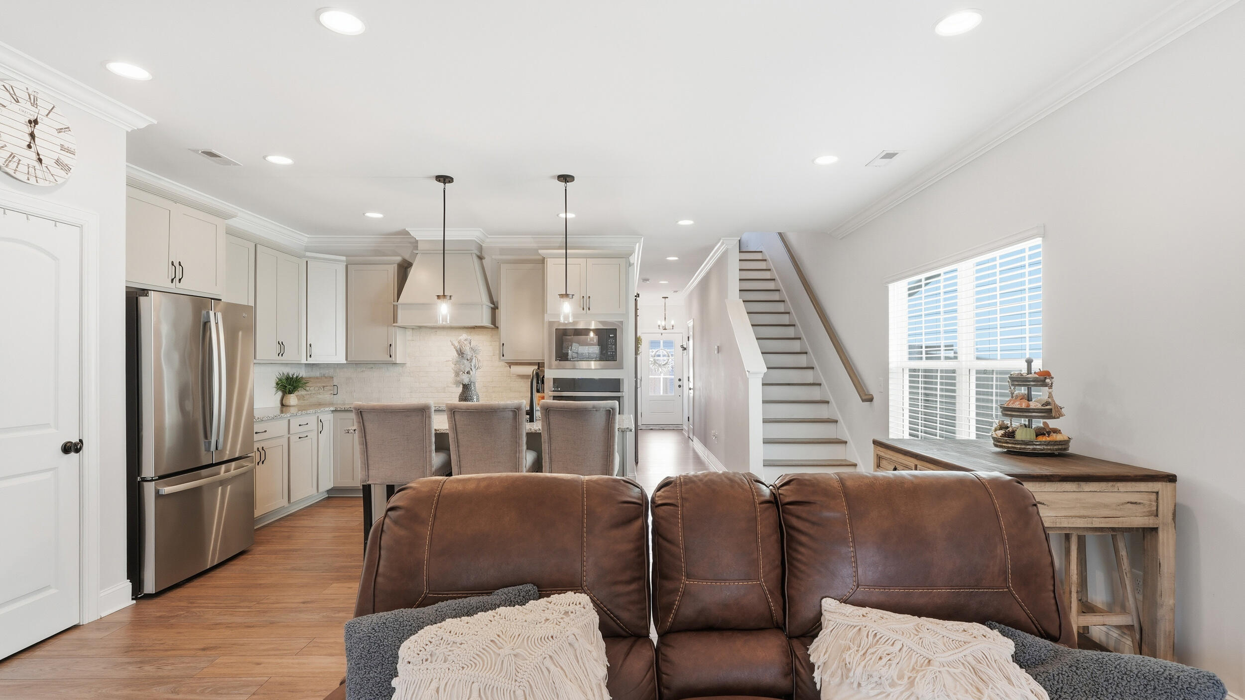 3951 Inlet Loop Chattanooga, TN 37416 - Photo 7 of 36 Living Room & Kitchen