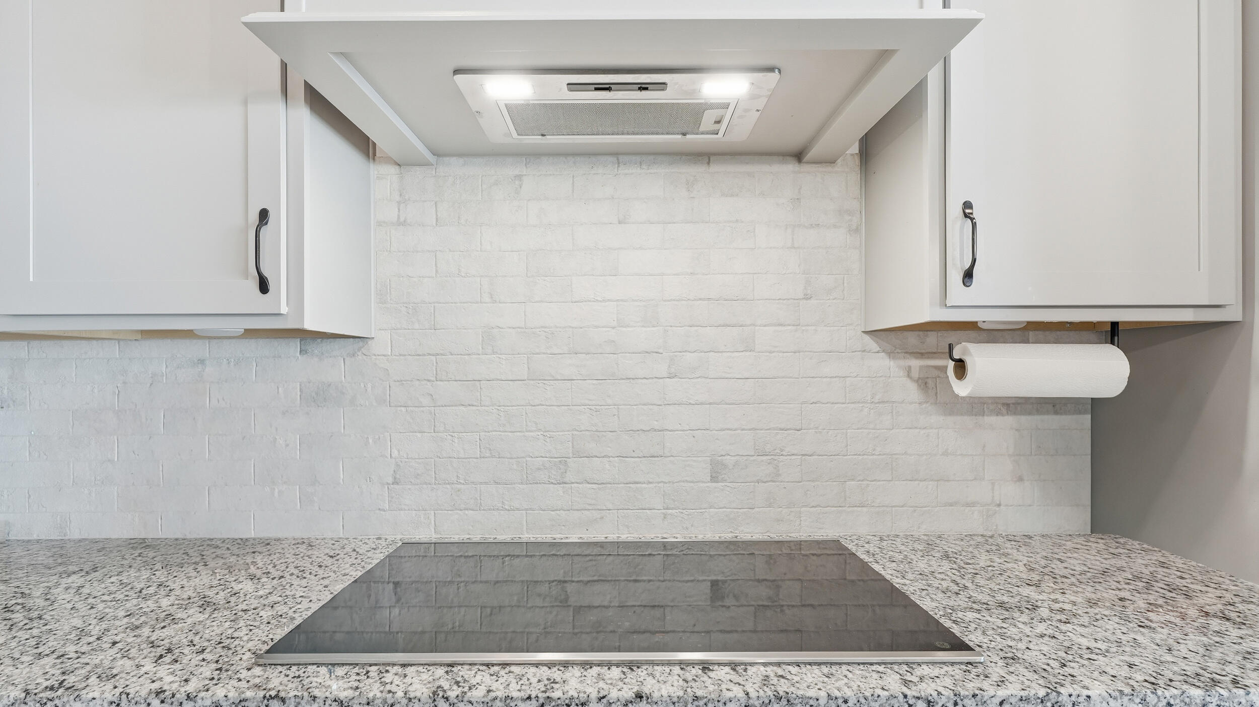 3951 Inlet Loop Chattanooga, TN 37416 - Photo 9 of 36 Neutral finishes throughout