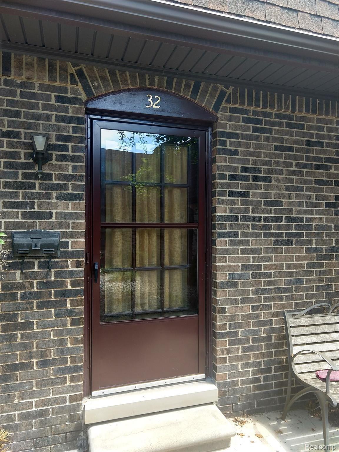 5015 Crooks Road, Unit 32 Royal Oak, MI 48073 - Photo 3 of 23 IMG_20190814_142514845_HDR.jpg