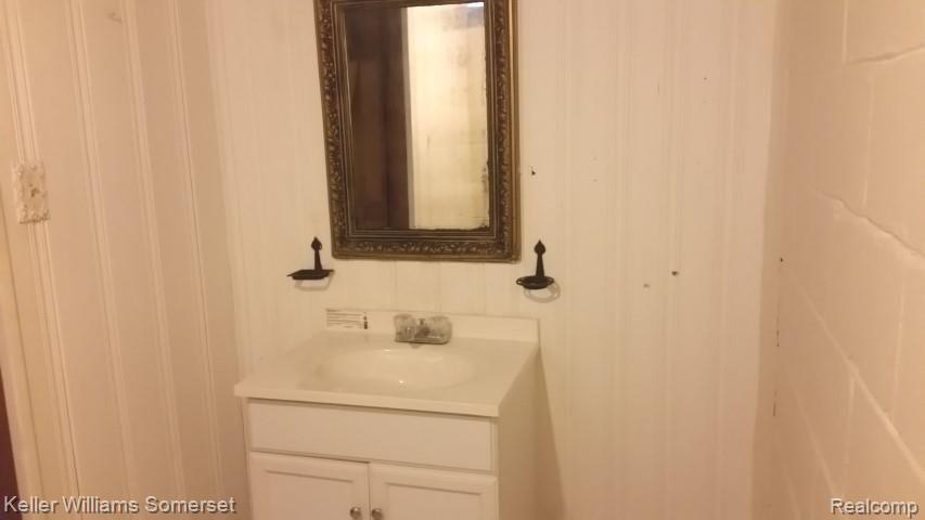1448 Vernier Road Grosse Pointe, MI 48236 - Photo 33 of 34 20170907_173352 (Small) - Copy.jpg