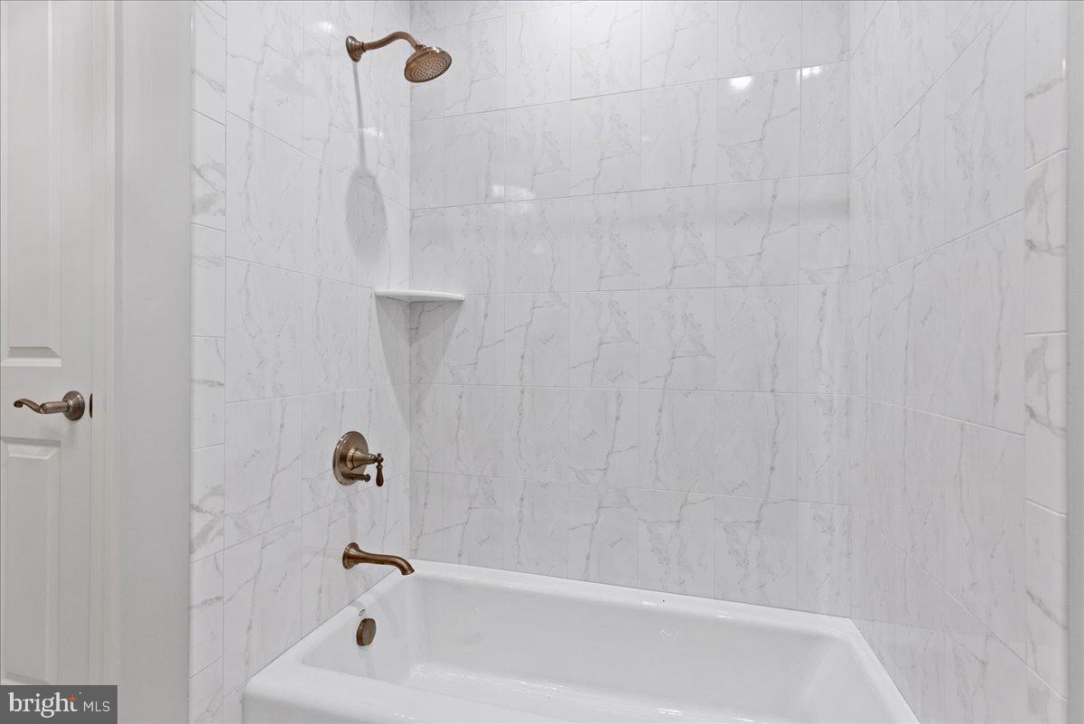 2401 Lower State Road, Unit 202 Doylestown, PA 18901 - Photo 26 of 49