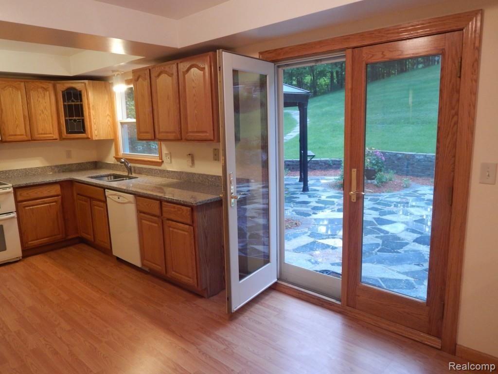 617 Birch Tree Court Rochester Hills, MI 48306 - Photo 30 of 82