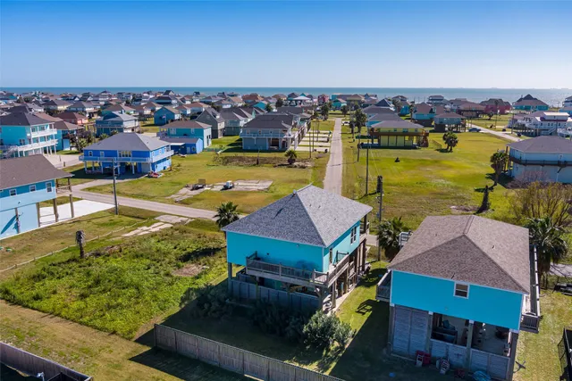 $325,000 | 2569 Palm Drive, Port Bolivar, TX 77650