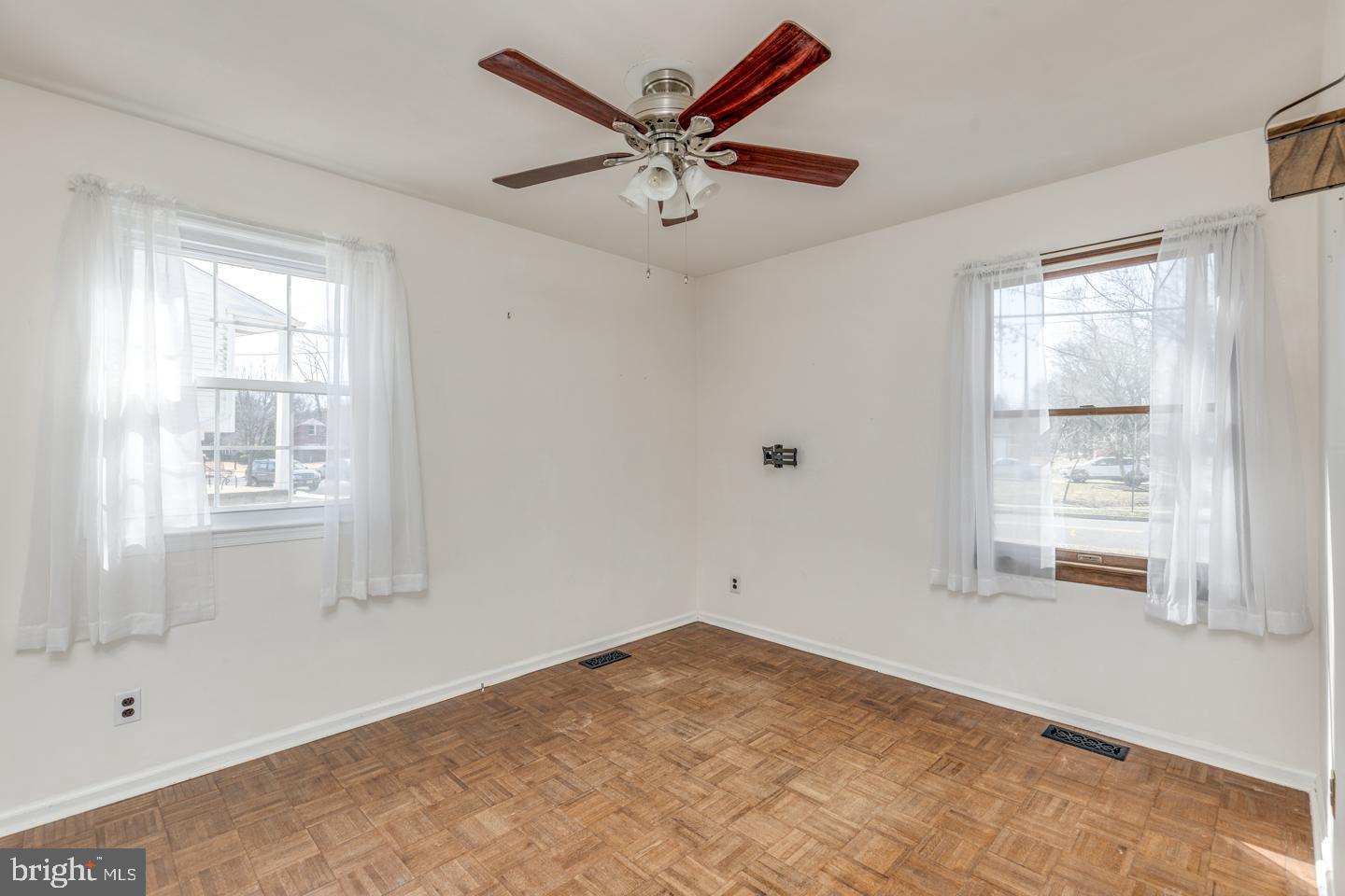923 Chesterfield Road Haddonfield, NJ 08033 - Photo 21 of 31 a view of empty room with ceiling fan