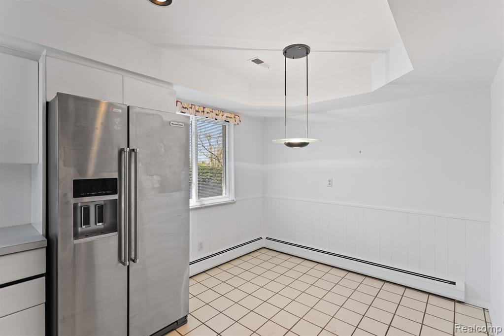 25826 Farmington Road Farmington Hills, MI 48336 - Photo 22 of 43