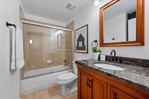 $425,000 | 7509 Madison Street, Unit 3C, Forest Park, IL 60130