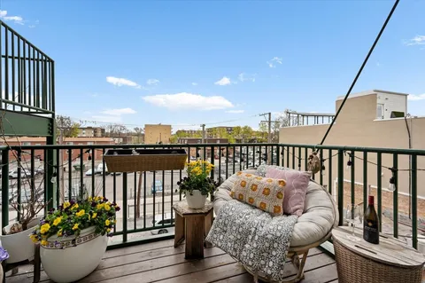 $425,000 | 7509 Madison Street, Unit 3C, Forest Park, IL 60130