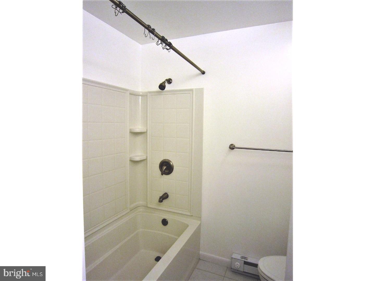 410 Longfield Road Newark, DE 19713 - Photo 14 of 20 Bathroom