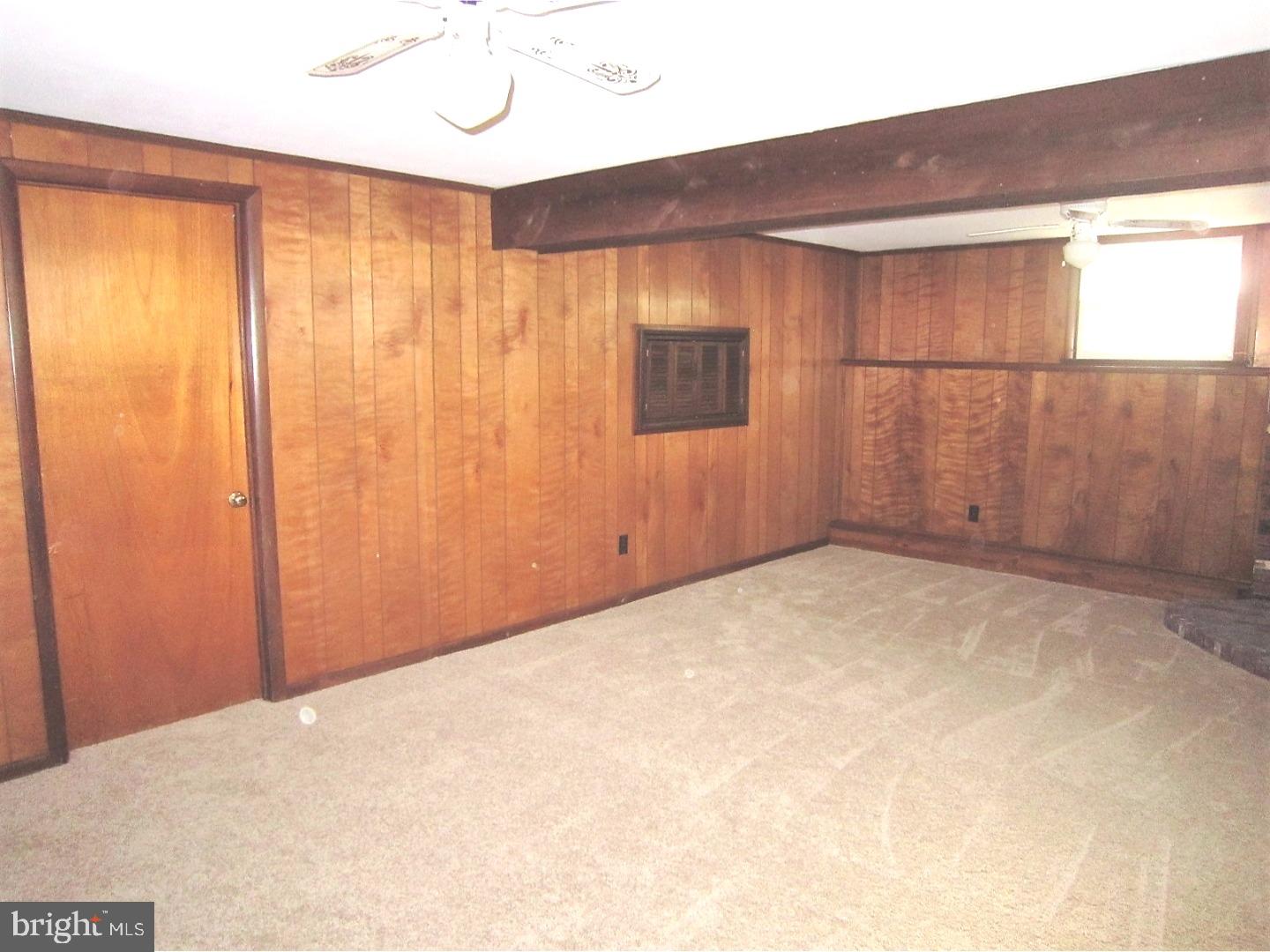 410 Longfield Road Newark, DE 19713 - Photo 18 of 20 Family Room