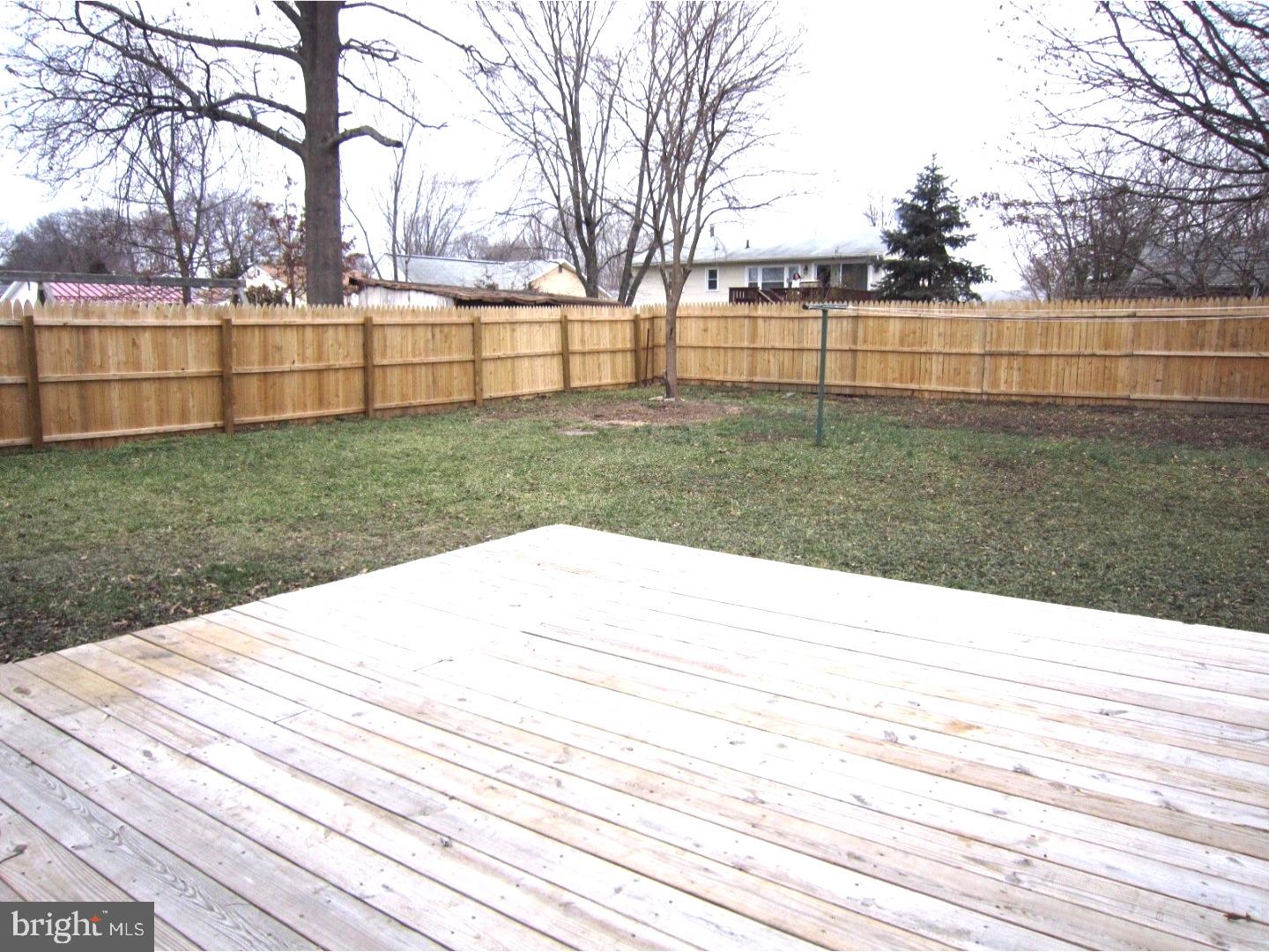 410 Longfield Road Newark, DE 19713 - Photo 19 of 20 Deck