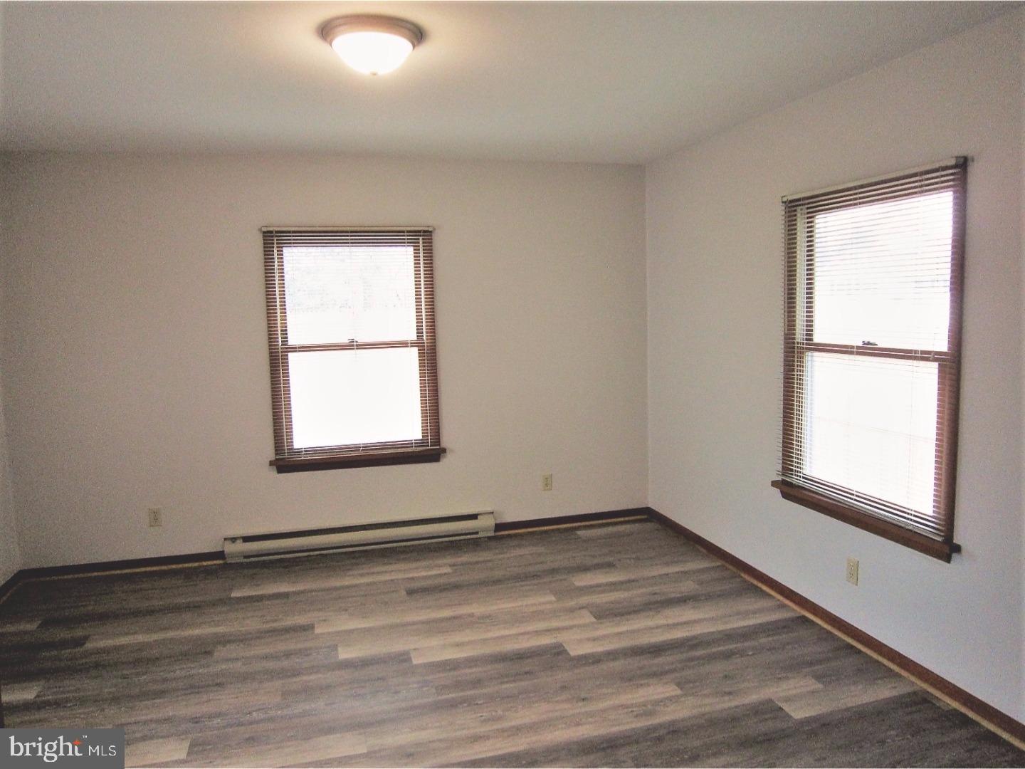 410 Longfield Road Newark, DE 19713 - Photo 10 of 20 Dining Room