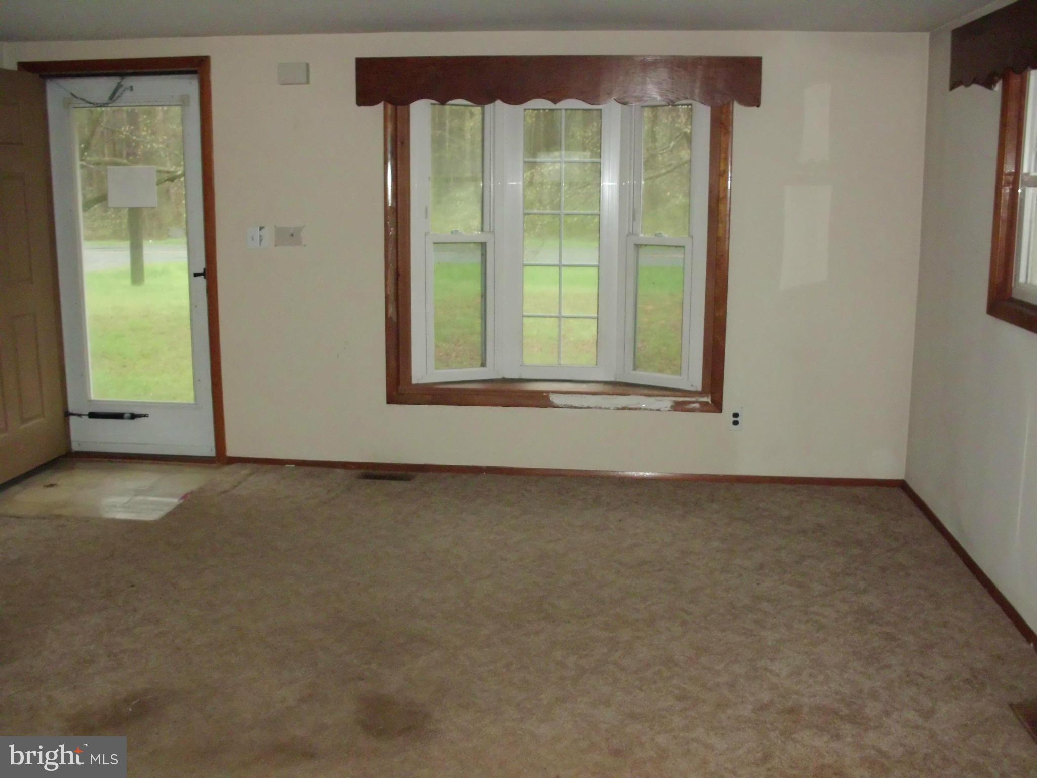 10644 Big Stone Road Millington, MD 21651 - Photo 5 of 10 Living Room