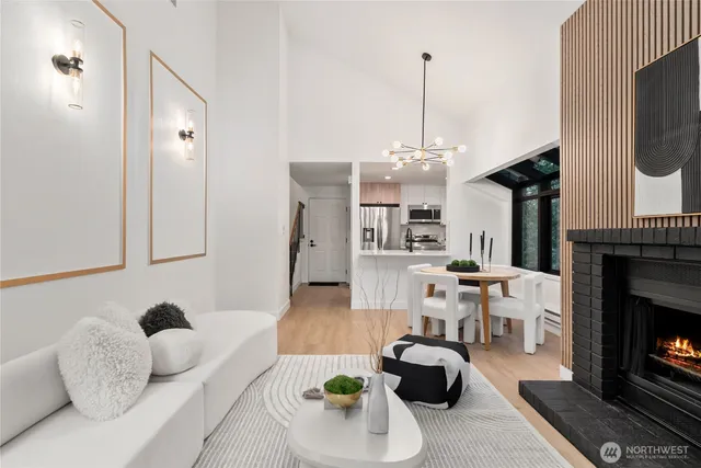 $615,000 | 14640 Northeast 80th Place, Unit 32C, Redmond, WA 98052