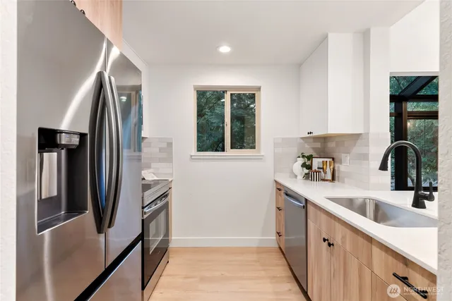 $615,000 | 14640 Northeast 80th Place, Unit 32C, Redmond, WA 98052