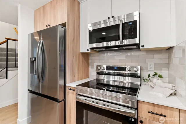 $615,000 | 14640 Northeast 80th Place, Unit 32C, Redmond, WA 98052