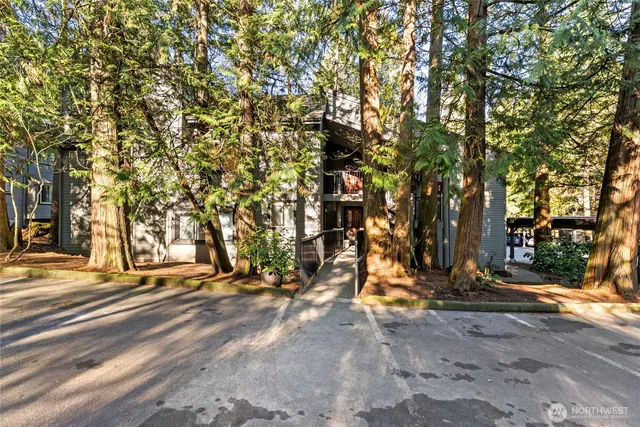 $615,000 | 14640 Northeast 80th Place, Unit 32C, Redmond, WA 98052