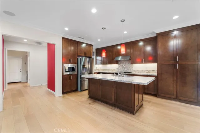 $5,200 | 206 Bancroft, Irvine, CA 92620