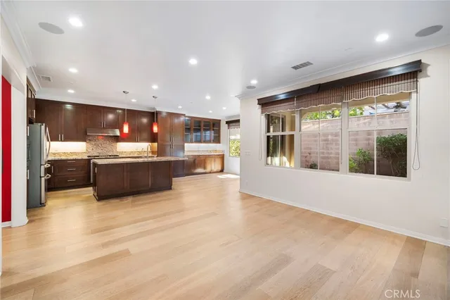 $5,200 | 206 Bancroft, Irvine, CA 92620