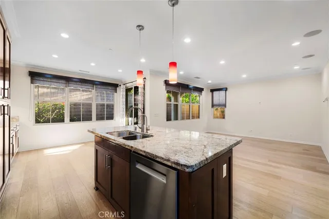 $5,200 | 206 Bancroft, Irvine, CA 92620