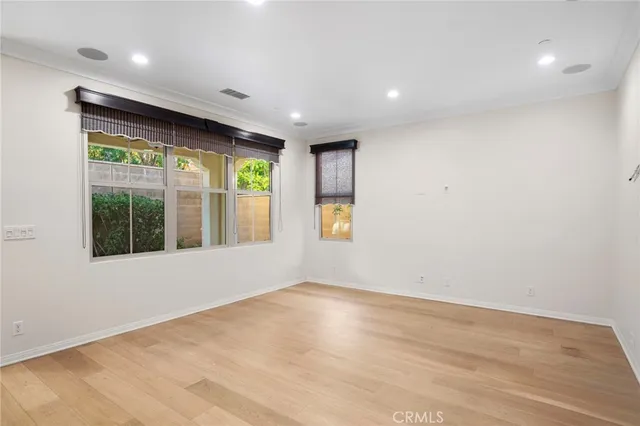 $5,200 | 206 Bancroft, Irvine, CA 92620