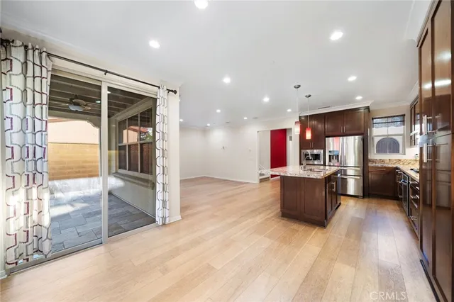 $5,200 | 206 Bancroft, Irvine, CA 92620