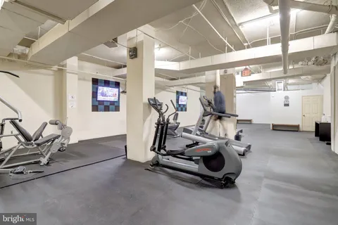 $350,000 | 3713 South George Mason Drive, Unit 904W, Falls Church, VA 22041