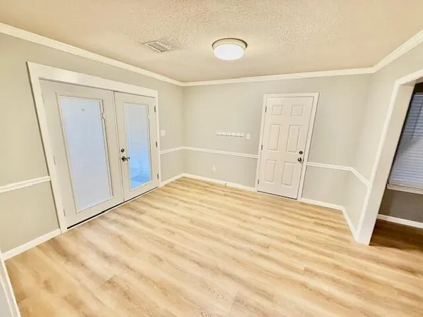$2,800 | 1003 Sandra Drive, Mary Esther, FL 32569