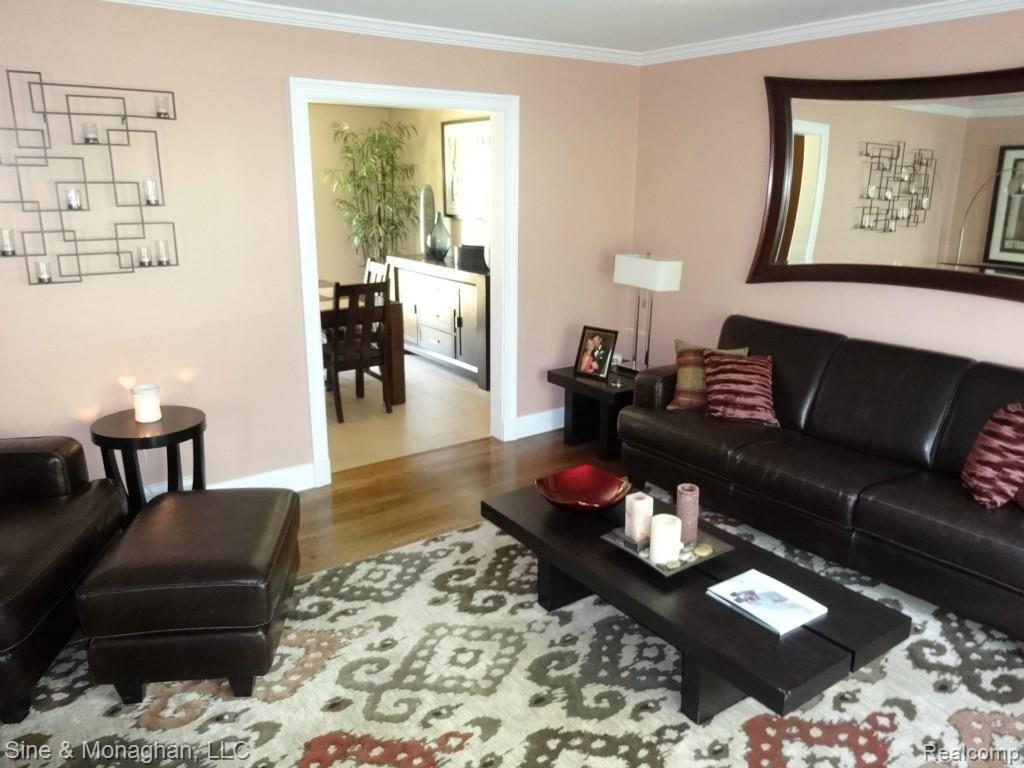 1190 Hayfield Road Rochester Hills, MI 48306 - Photo 3 of 31