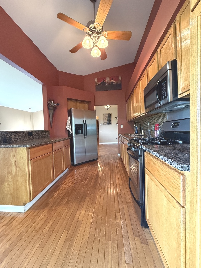 2304 Olde Mill Road Plainfield, IL 60586 - Photo 6 of 14