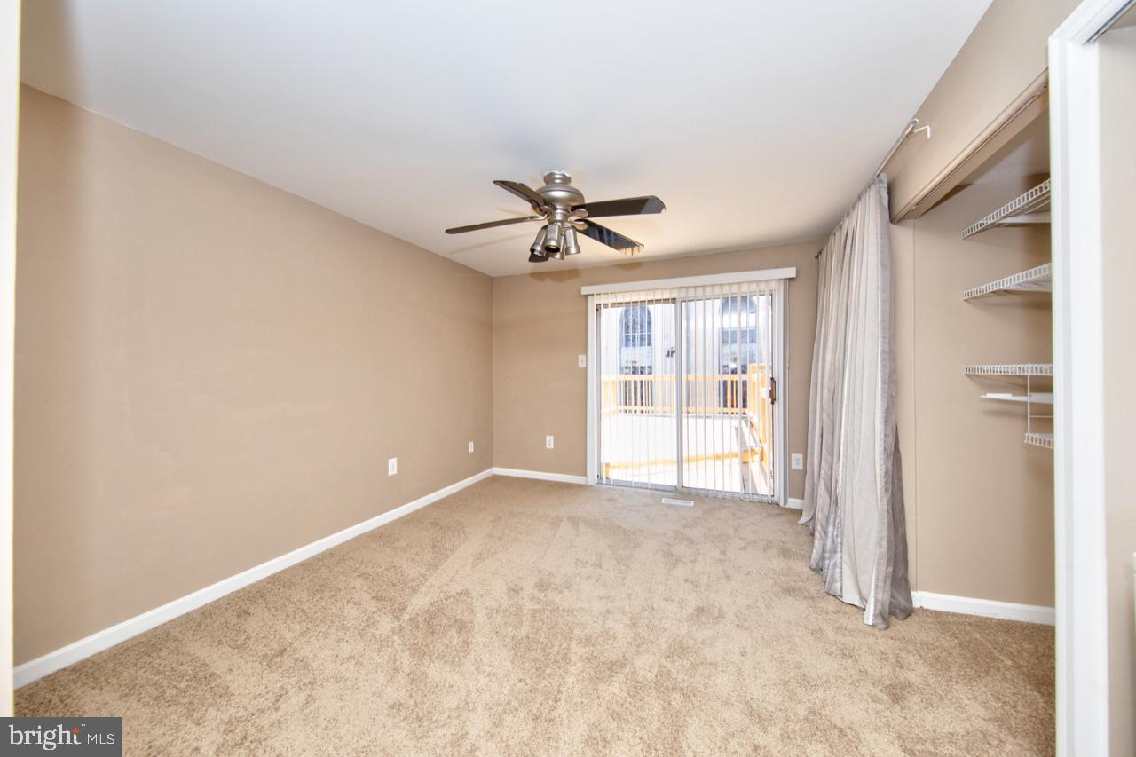 32 West Montgomery Street, Unit R4 Baltimore, MD 21230 - Photo 23 of 25 Sliders lead to deck