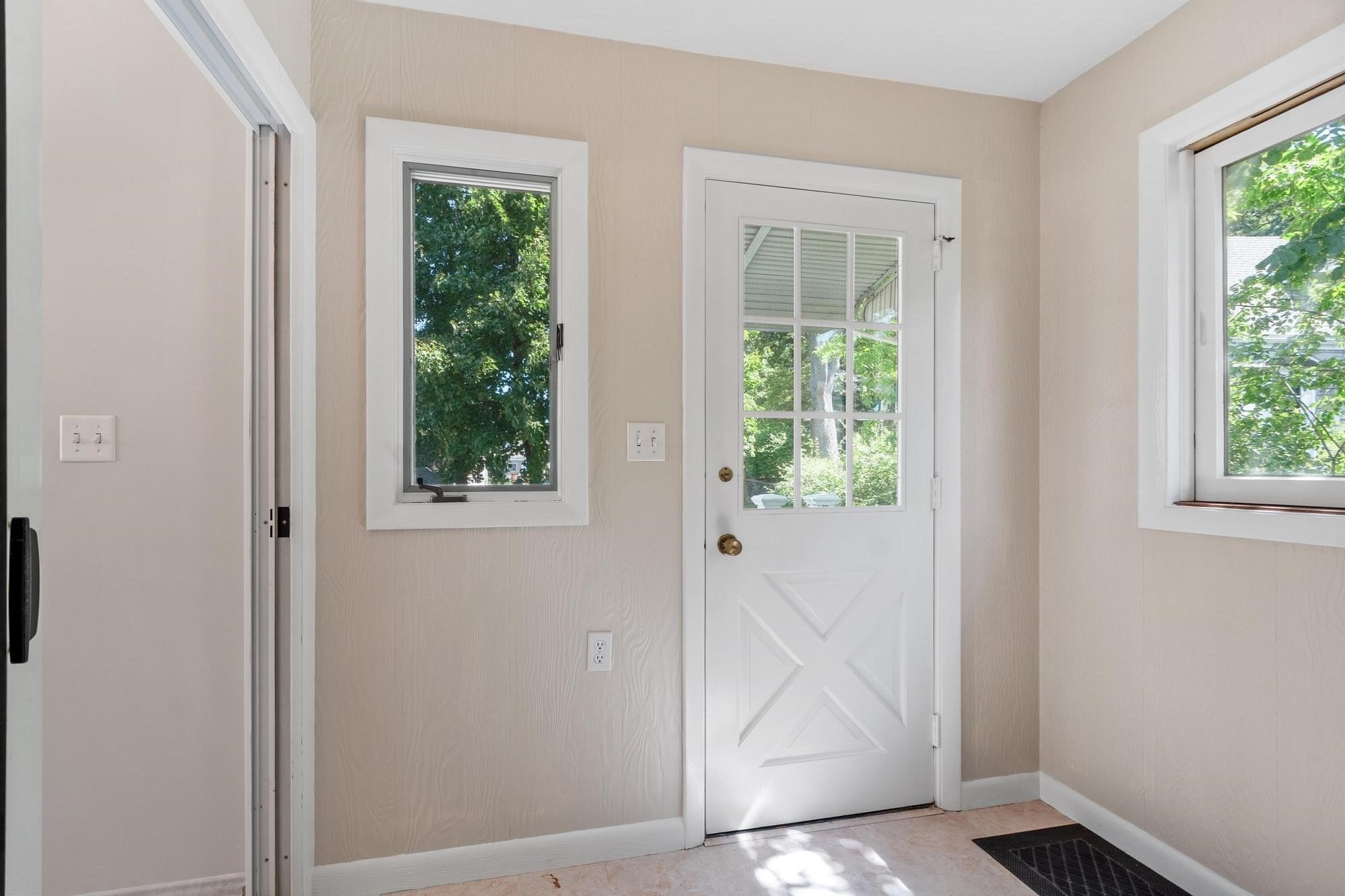 18 Smith Road Saugus, MA 01906 - Photo 17 of 35 Gallery Image 17