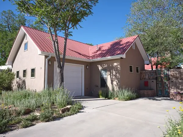 $775,000 | 129 Bob Street, Santa Fe, NM 87501