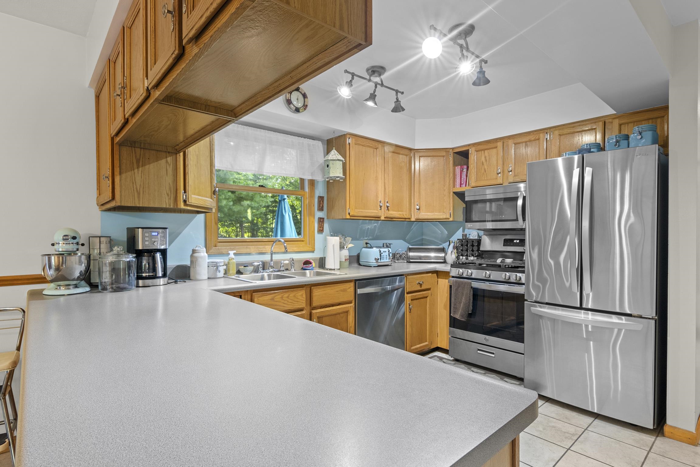 3645 Manchester Road Traverse City, MI 49686 - Photo 10 of 56