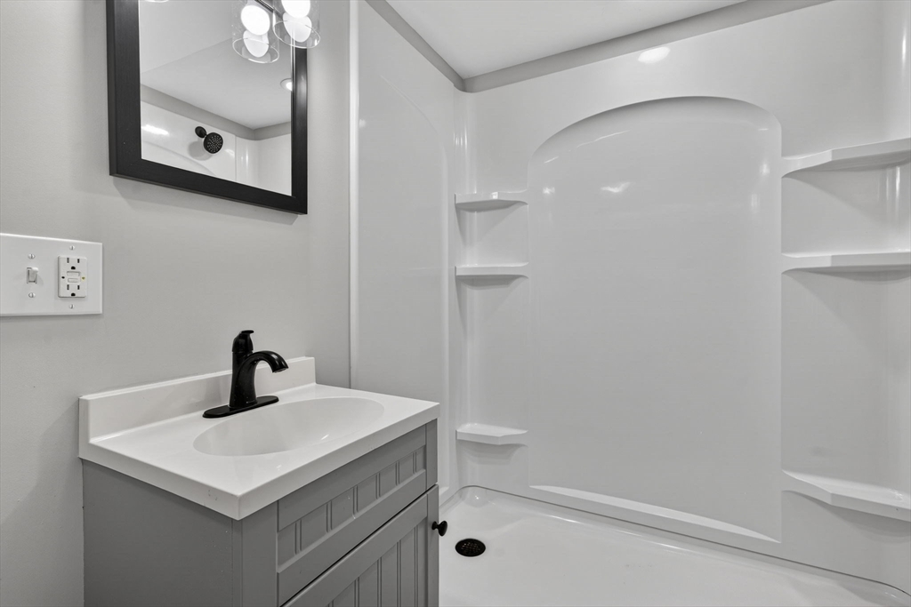 46 North Common Road Westminster, MA 01473 - Photo 27 of 42