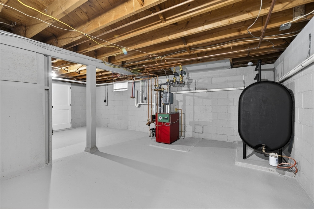 46 North Common Road Westminster, MA 01473 - Photo 29 of 42