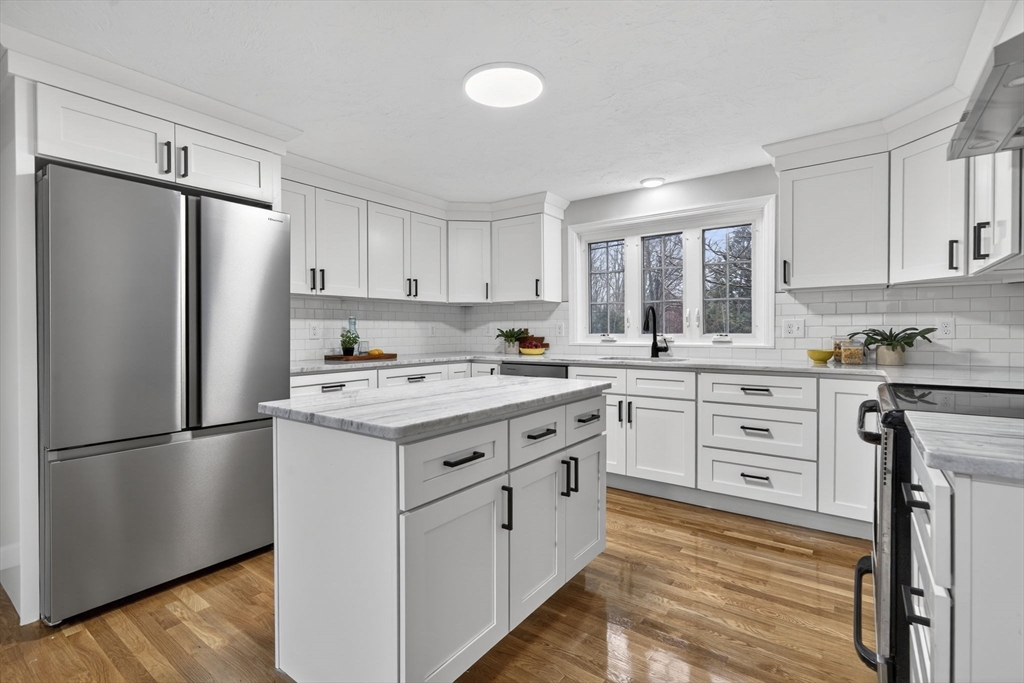 46 North Common Road Westminster, MA 01473 - Photo 3 of 42