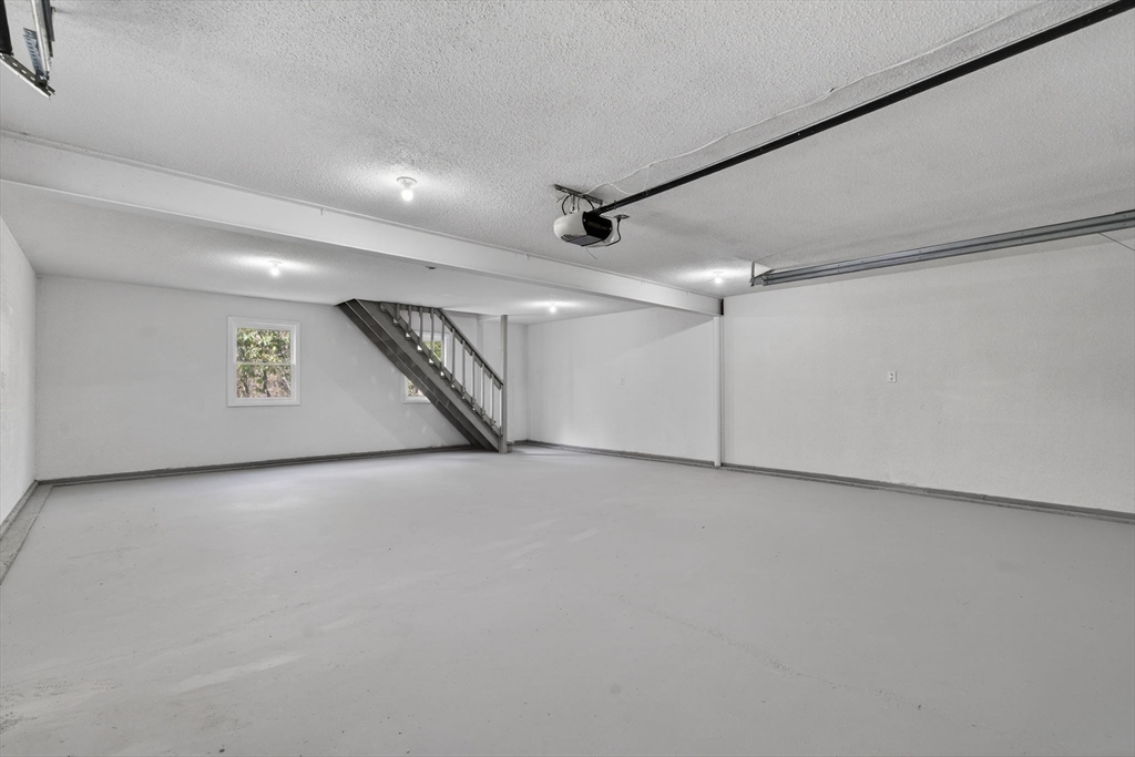 46 North Common Road Westminster, MA 01473 - Photo 33 of 42