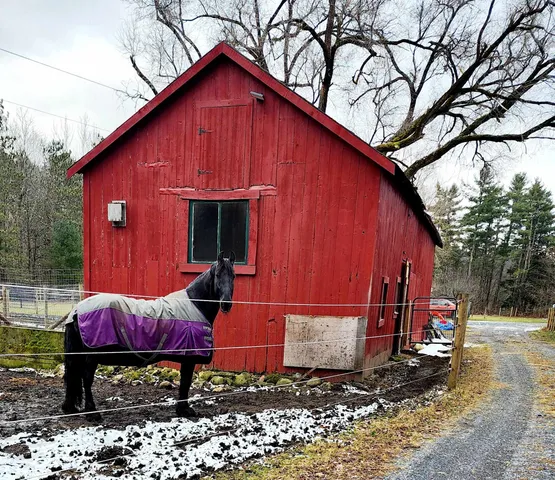 $579,900 | 126 Simeon Dean Road, Shaftsbury, VT 05262