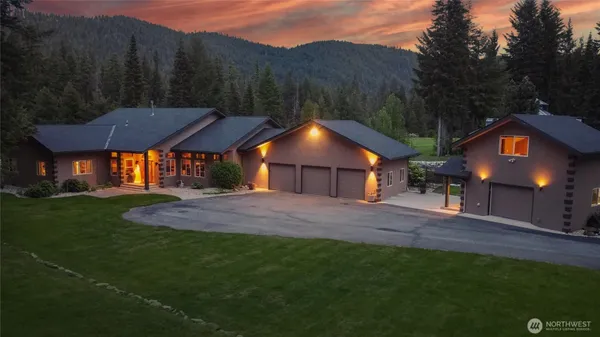 $1,000,000 | 20693 Miracle Mile, Leavenworth, WA 98826