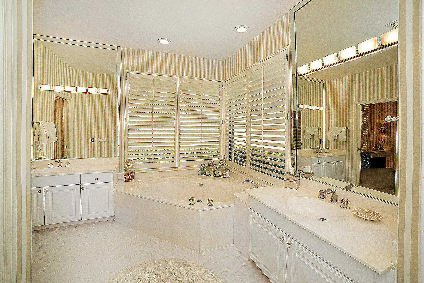 2296 Northwest 55th Street Boca Raton, FL 33496 - Photo 16 of 40 AK2_4550A