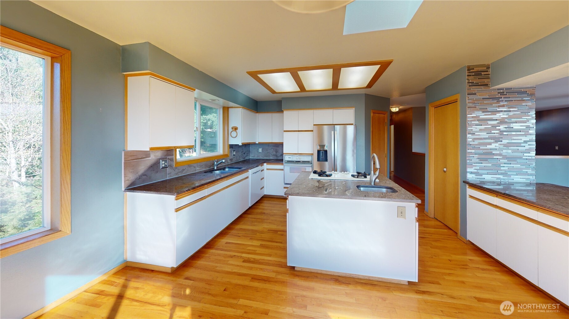 17290 Soundview Road Mount Vernon, WA 98274 - Photo 13 of 39